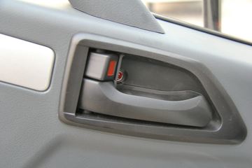 �ƿ�ŷ�� T1ϵ�� 82���� 4X2 4.15�׵��������ῨͼƬ