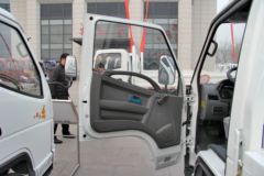 唐骏欧铃 小宝马 88马力 4X2 汽油/CNG 3.5米单排栏板微卡(ZB1021BDC3F)