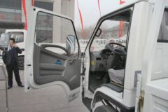 唐骏欧铃 小宝马 88马力 4X2 汽油/CNG 3.5米单排栏板微卡(ZB1021BDC3F)