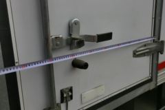 飞碟奥驰 A2系列 112马力 4X2 4.2米单排厢式轻卡(FD5047XXYW17K4)