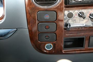 ���� ���� 95���� 4X2 4.2����ж��ͼƬ