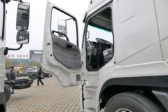 东风华神 御龙重卡 375马力 6X4 CNG牵引车(EQ4250GLN2)
