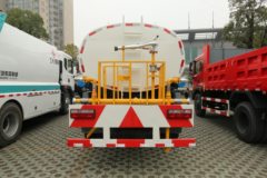 东风华神 御虎 170马力 4X2 洒水车(EQ5168GSSL)