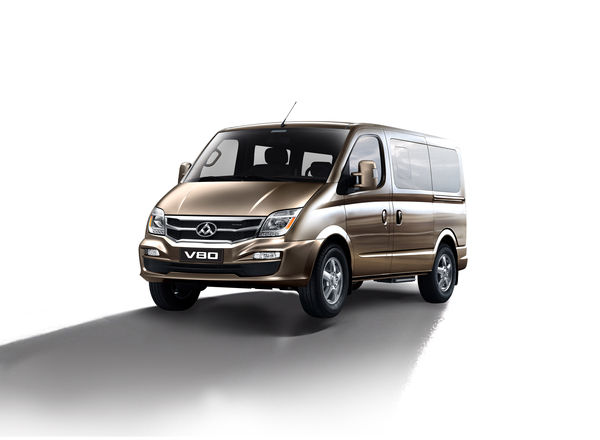 上汽大通 V80 2016款 136马力 尊杰行政自动版 短轴低顶MPV(国五)