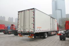 一汽解放 J6P重卡 260马力 6X2 8.7米厢式载货车(CA5200XXYP63K1L6T3E4)