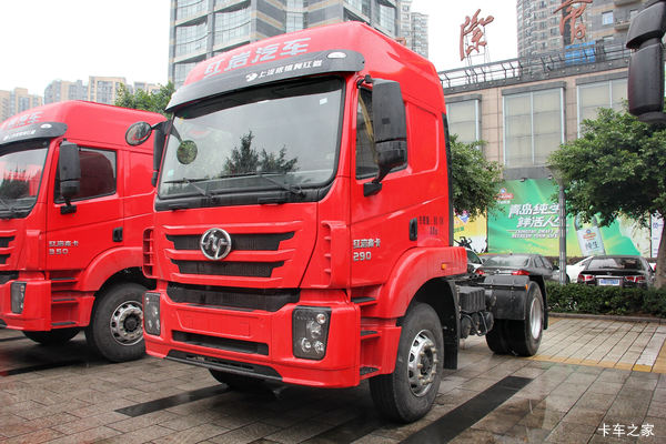 红岩杰卡 牵引车