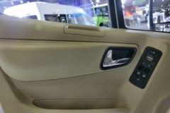 福田商务车 图雅诺S 161马力 封闭厢式货车(商旅版长轴中顶)