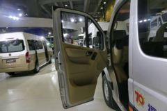 福田商务车 图雅诺S 161马力 封闭厢式货车(商旅版长轴中顶)