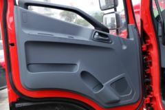 跃进 超越C500-33 141马力 4米单排厢式轻卡(宽体)(NJ5041XXYZFDCWZ)