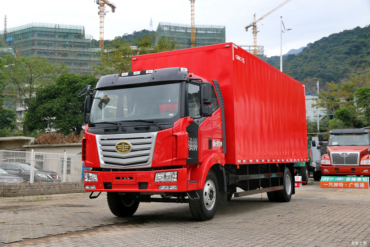 一汽柳特 金陆中卡 180马力 4X2 7.7米厢式载货车(LZT5163XYKPK2E4L5A95)(翼开启)