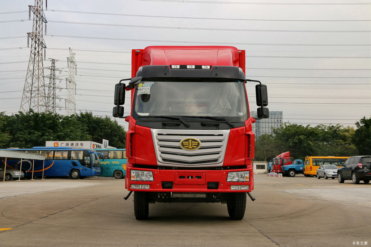 一汽柳特 金陆中卡 160马力 4X2 5800轴载货车底盘(CA5161XXYPK2E4L5A95)(378桥)