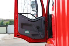 一汽柳特 金陆中卡 160马力 4X2 7.7米厢式载货车(LZ5161XXYPK2E4L5A95)