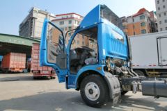 东风 凯普特E280 116马力 单排轻卡底盘(DFA1041SJ39D6)