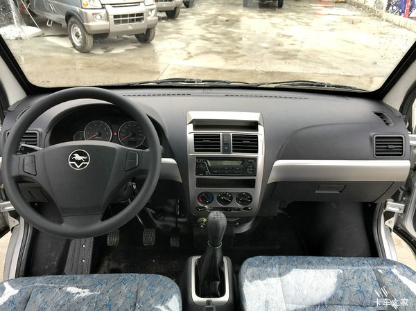 南骏汽车 瑞逸 1.3L 87马力 汽油 2.1米双排栏板微卡(国五)(CNJ1020SSA30V)