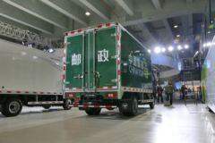 福田 奥铃CTX 156马力 4.165米单排厢式轻卡(邮政车)(BJ1069VCJEA-F1)