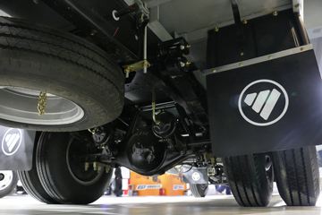 ���� ����TX 103���� 3.655�׵�����ʽ�Ῠ(CNG/����)(BJ5031XXY-CB)ͼƬ