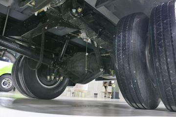 ���� ����TX 103���� 3.655�׵�����ʽ�Ῠ(CNG/����)(BJ5031XXY-CB)ͼƬ