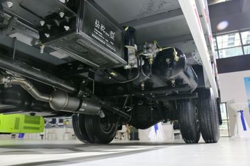 ���� ����TX 103���� 3.655�׵�����ʽ�Ῠ(CNG/����)(BJ5031XXY-CB)ͼƬ