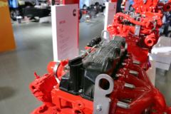 福田康明斯ISF3.8s4R168 168马力 3.8L 国四 柴油发动机