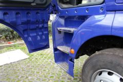 中国重汽 汕德卡SITRAK C7H重卡 440马力 6X4牵引车(ZZ4256V324HD1B)(远成蓝) 中国重汽 汕德卡SITRAK C7H重卡 440马力 6X4牵引车(ZZ4256V324HD1B)(远成蓝)