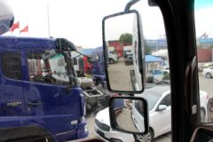 中国重汽 斯太尔D7B重卡 380马力 6X4 危化品牵引车(ZZ4253N3241D1NW)