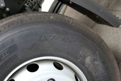 中国重汽 斯太尔D7B重卡 380马力 6X4 危化品牵引车(ZZ4253N3241D1NW)