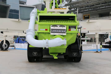 雷萨&nbsp;泵车外观                                                图片