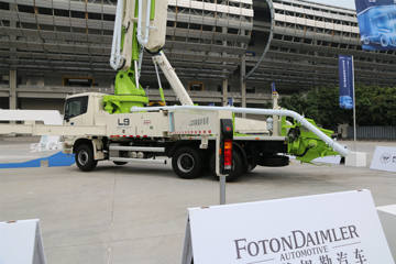 雷萨&nbsp;泵车外观                                                图片