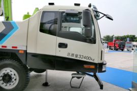 雷萨&nbsp;吊车外观                                                图片