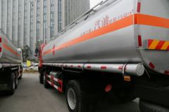 华菱 华菱之星 220马力 6X2 运油车(楚飞牌)(CLQ5253GYY4HN)