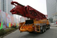 华菱重卡 430马力 8X4 混凝土泵车(AH5430THB0L4)