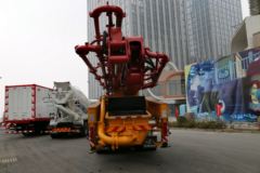 华菱重卡 430马力 8X4 混凝土泵车(AH5430THB0L4)