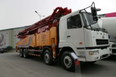 华菱重卡 430马力 8X4 混凝土泵车(AH5430THB0L4)