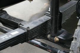 华菱M5&nbsp;随车吊底盘图片