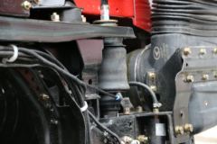 华菱重卡 336马力 8X4 随车吊底盘(HN5310JSQ0L4)