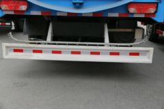 华菱 汉马 180马力 4X2 扫路车(CLQ5160TXS4HN)