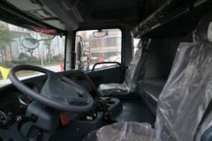 华菱 星凯马重卡 420马力 6X2牵引车(HN4252A31B5M4) 华菱 星凯马重卡 420马力 6X2牵引车(HN4252A31B5M4)