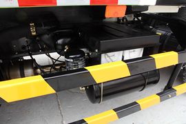 欧曼ETX&nbsp;垃圾运输车底盘图片