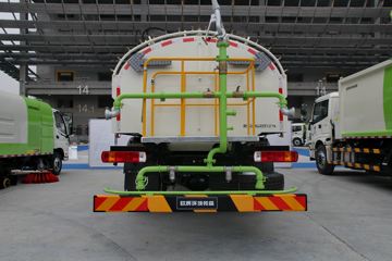 欧曼ETX&nbsp;清洗车外观图片