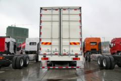 东风柳汽 乘龙H7重卡 240马力 6X2 9.6米厢式载货车(LZ5250XXYKM5CA)