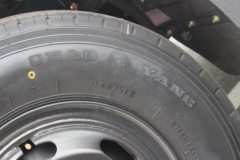 飞碟奥驰 A2系列 95马力 3.8米排半栏板轻卡(FD1040W10K)