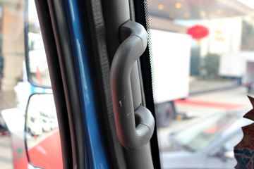 �ɵ��³� D5ϵ�� 154���� 6X2 6.8���ػ���ͼƬ