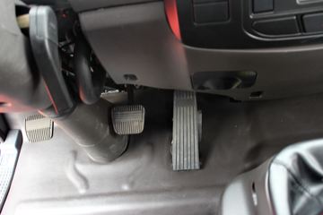 �ɵ��³� D5ϵ�� 154���� 6X2 6.8���ػ���ͼƬ