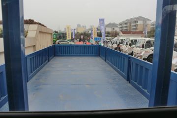 �ɵ��³� D5ϵ�� 154���� 6X2 6.8���ػ���ͼƬ