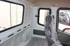 奥驰V6(原奥驰V3)&nbsp;载货车驾驶室                                               图片