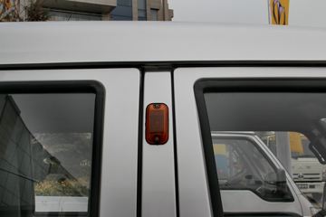 �ɵ��³� M1ϵ�� 1.2L 88���� ����/CNG 2.7��˫������΢��ͼƬ