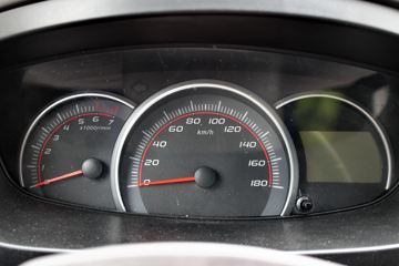 �ɵ��³� M1ϵ�� 1.2L 88���� ����/CNG 2.7��˫������΢��ͼƬ