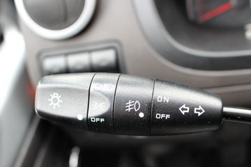 �ɵ��³� M1ϵ�� 1.2L 88���� ����/CNG 2.7��˫������΢��ͼƬ