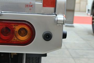 �ɵ��³� M1ϵ�� 1.2L 88���� ����/CNG 2.7��˫������΢��ͼƬ