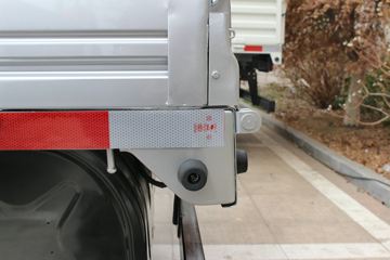 �ɵ��³� M1ϵ�� 1.2L 88���� ����/CNG 2.7��˫������΢��ͼƬ